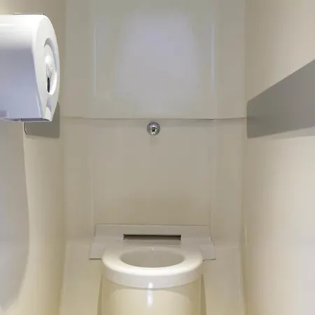 博韦f1酒店 * 博韦